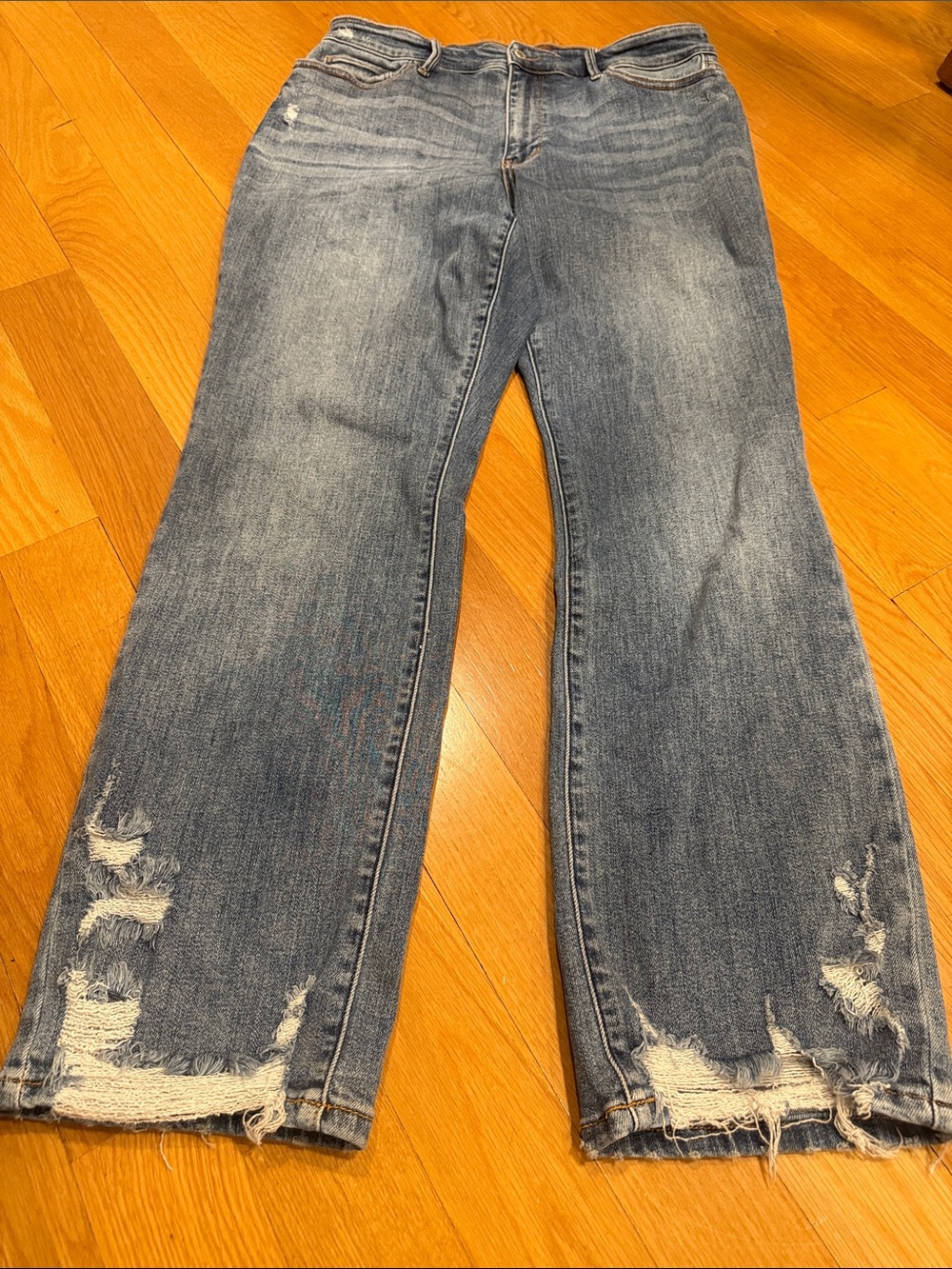 Judy Blue dristress straight fit jeans size 14W .